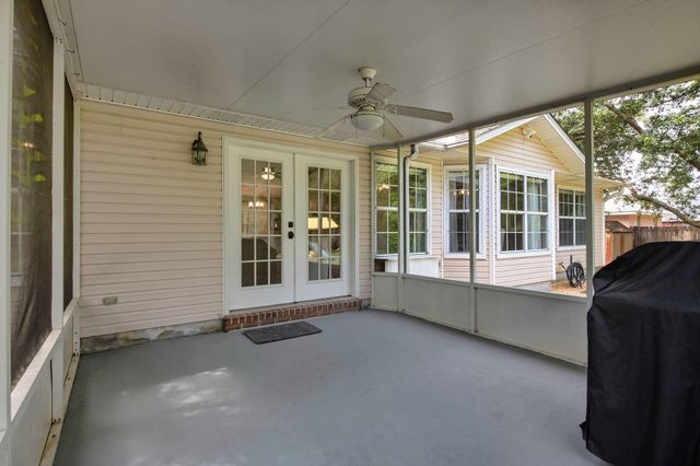 7682 Manatee Street, Navarre, FL 32566