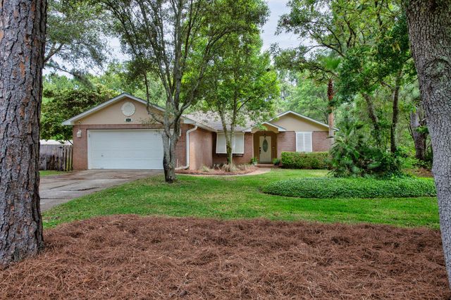 7682 Manatee Street, Navarre, FL 32566