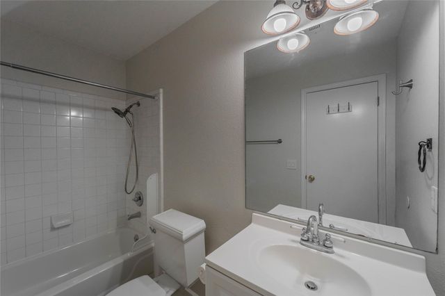 1909 Summer Rain DR, Cedar Park, TX 78613