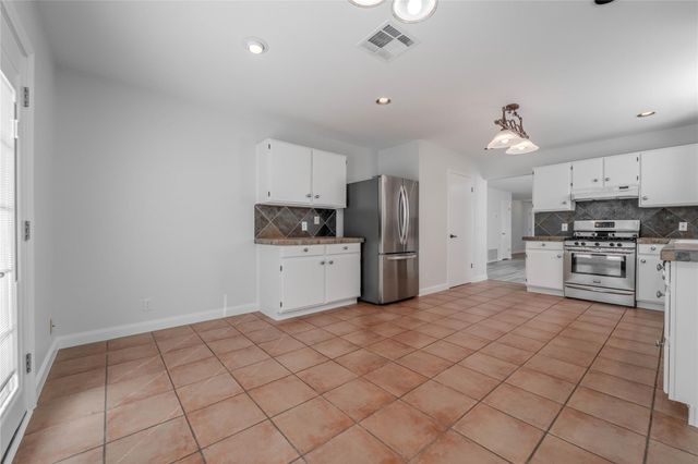 1909 Summer Rain DR, Cedar Park, TX 78613