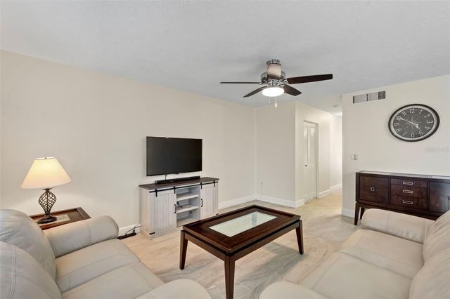 2700 BAYSHORE BOULEVARD 512, Dunedin, FL 34698