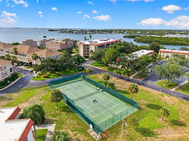 2700 BAYSHORE BOULEVARD 512, Dunedin, FL 34698