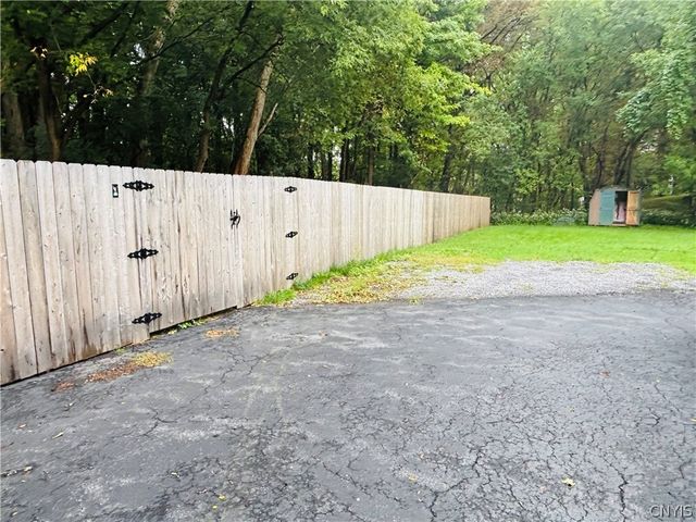 100 Wallace Avenue, Camillus, NY 13031