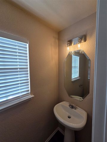 7720 Labrador Drive, Arlington, TX 76002