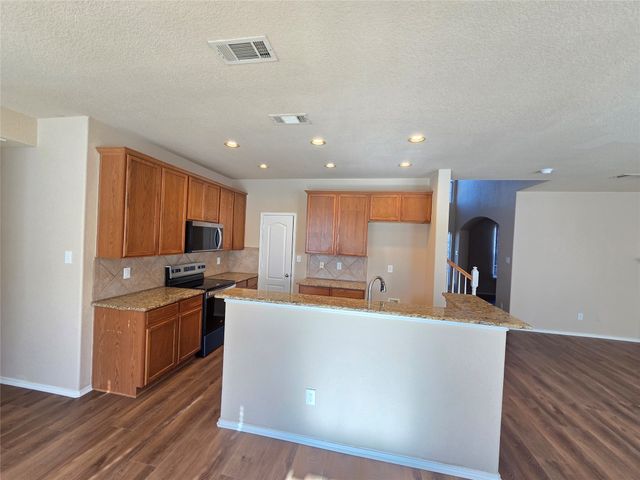 7720 Labrador Drive, Arlington, TX 76002