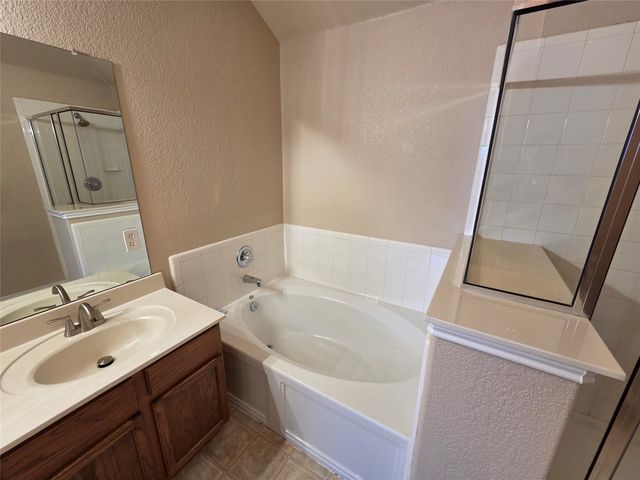 7720 Labrador Drive, Arlington, TX 76002