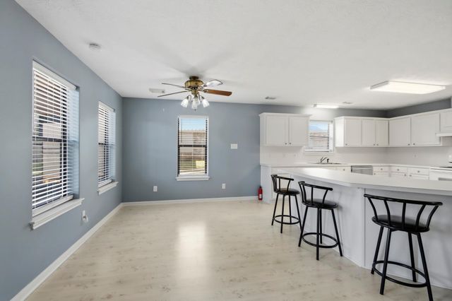 199 Lake Drive, Onalaska, TX 77360