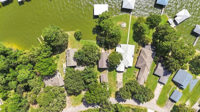 199 Lake Drive, Onalaska, TX 77360