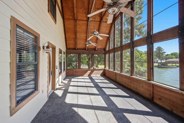 199 Lake Drive, Onalaska, TX 77360