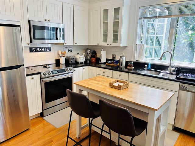 571 Bellevue Avenue 2, Newport, RI 02840