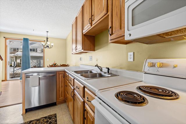 2119 Parkway Avenue, Shakopee, MN 55379