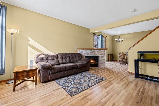 2119 Parkway Avenue, Shakopee, MN 55379