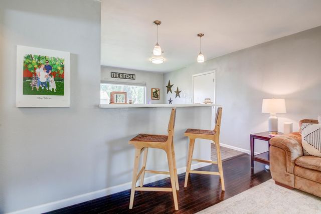 1424 Kitchner Rd, Sacramento, CA 95822
