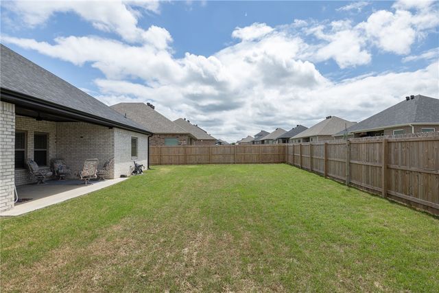 1913 Salmon Street, Pea Ridge, AR 72751
