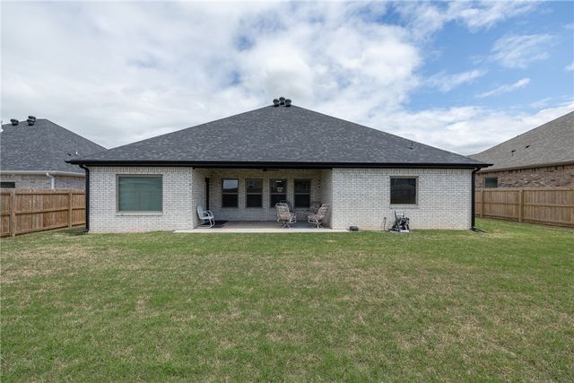 1913 Salmon Street, Pea Ridge, AR 72751