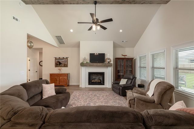 1913 Salmon Street, Pea Ridge, AR 72751