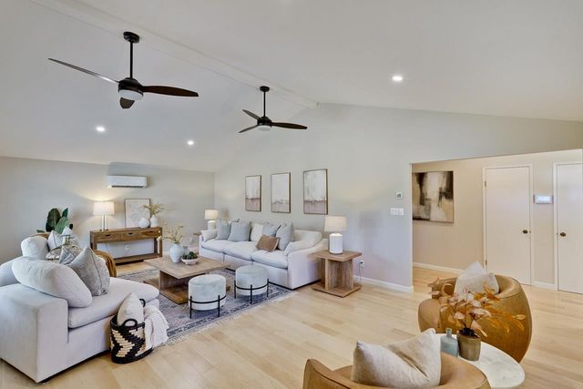 1590 Vineyard Drive, Los Altos, CA 94024