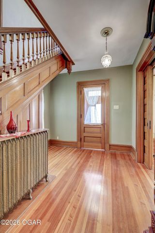 22 S Pennsylvania Avenue, Webb City, MO 64870