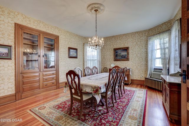 22 S Pennsylvania Avenue, Webb City, MO 64870