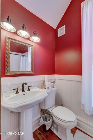 22 S Pennsylvania Avenue, Webb City, MO 64870