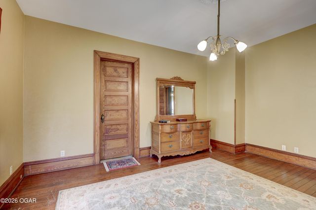 22 S Pennsylvania Avenue, Webb City, MO 64870