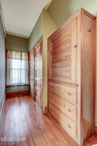 22 S Pennsylvania Avenue, Webb City, MO 64870