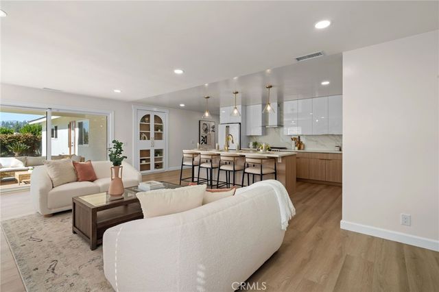 214 Lamar Drive, Claremont, CA 91711