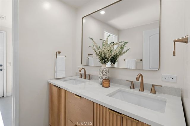 214 Lamar Drive, Claremont, CA 91711