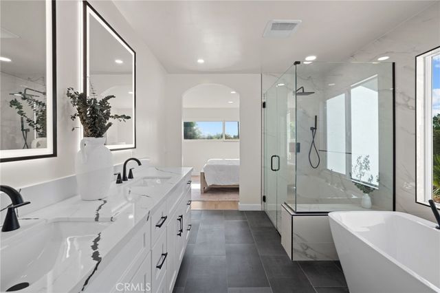 214 Lamar Drive, Claremont, CA 91711