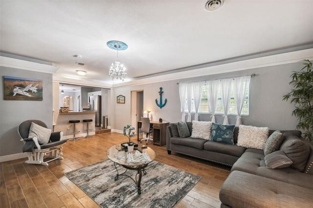 3915 N RIDGE AVENUE, Tampa, FL 33603