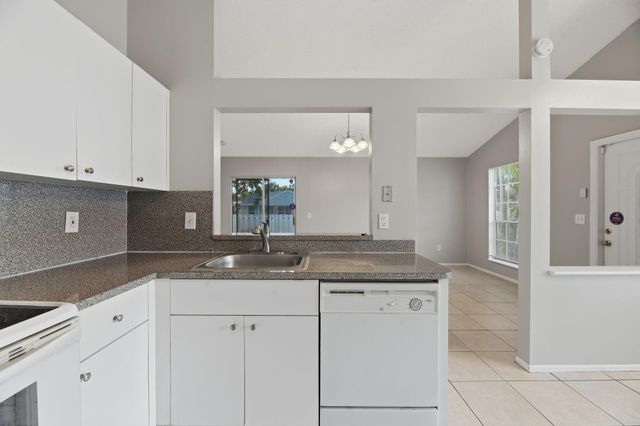 8666 SW 14th Street, Pembroke Pines, FL 33025