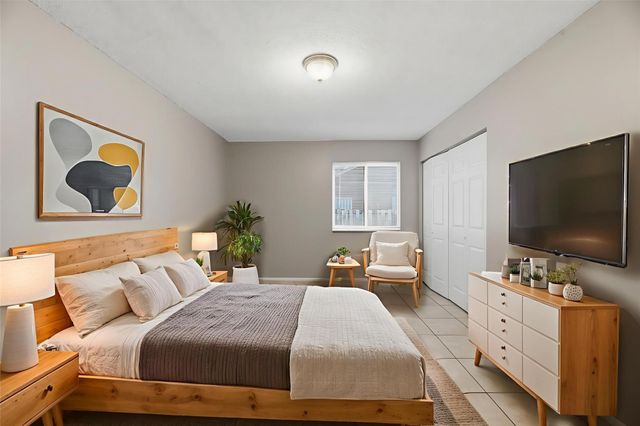 8666 SW 14th Street, Pembroke Pines, FL 33025