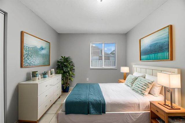 8666 SW 14th Street, Pembroke Pines, FL 33025