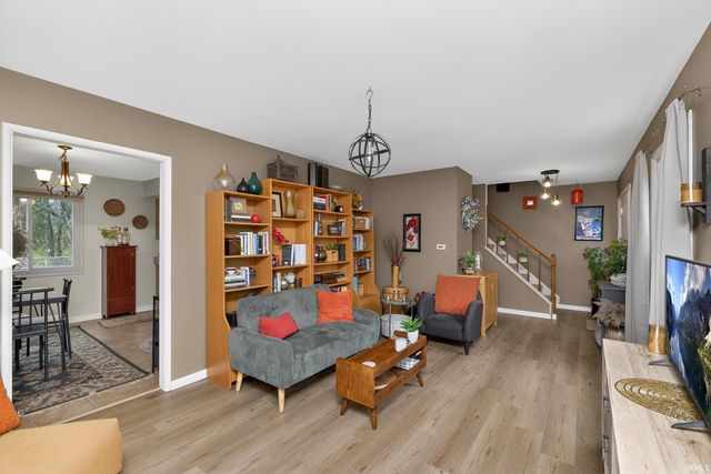 4837 Selkirk Drive, South Bend, IN 46614