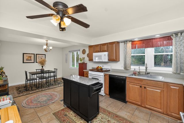 4837 Selkirk Drive, South Bend, IN 46614