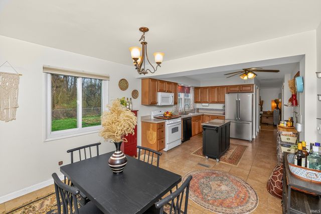 4837 Selkirk Drive, South Bend, IN 46614