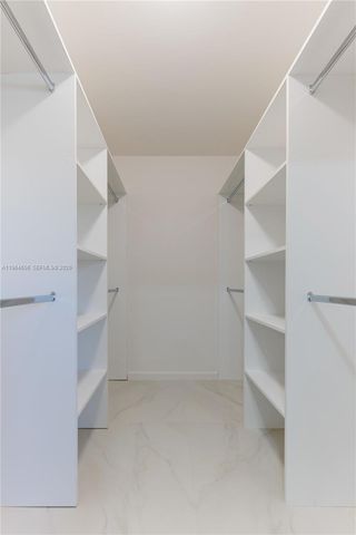 2415 NE 35th Drive, Fort Lauderdale, FL 33308