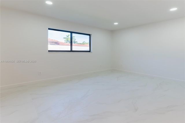 2415 NE 35th Drive, Fort Lauderdale, FL 33308