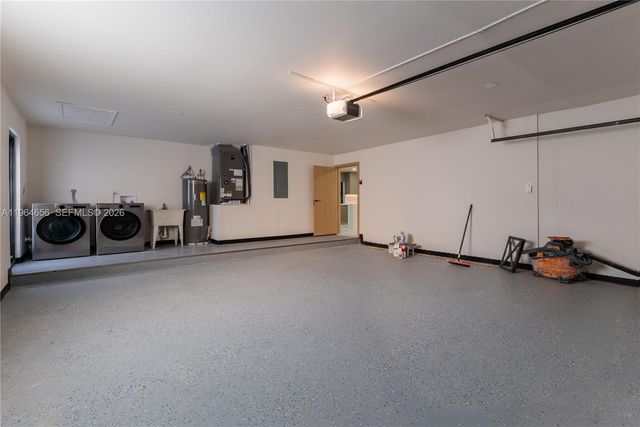 2415 NE 35th Drive, Fort Lauderdale, FL 33308