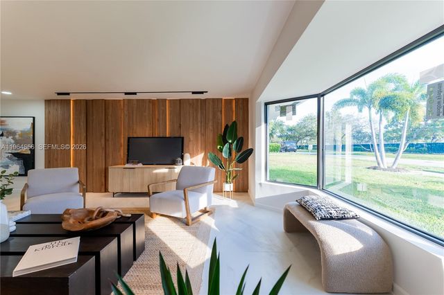 2415 NE 35th Drive, Fort Lauderdale, FL 33308