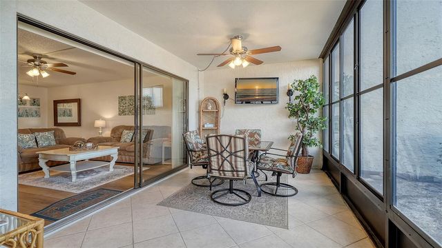 214 LAKEWOOD DRIVE 214, Bradenton, FL 34210