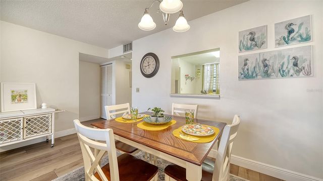 214 LAKEWOOD DRIVE 214, Bradenton, FL 34210