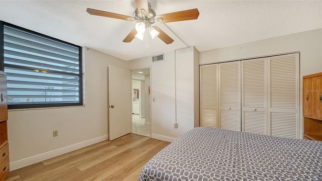 214 LAKEWOOD DRIVE 214, Bradenton, FL 34210