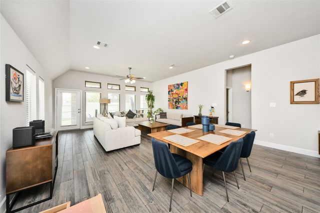 2206 Forest Trace Lane, Manvel, TX 77578