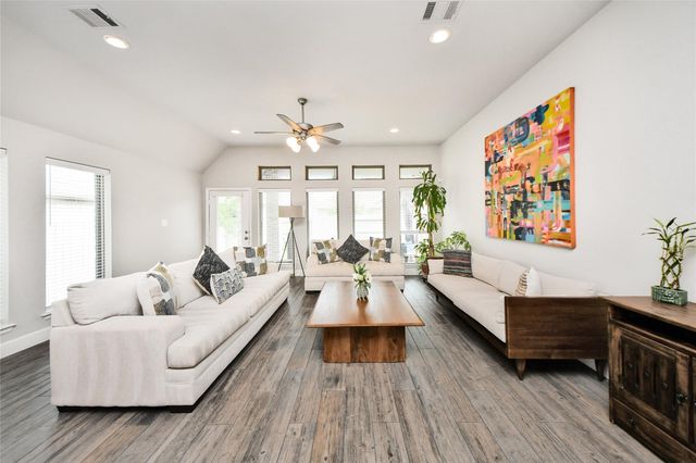 2206 Forest Trace Lane, Manvel, TX 77578
