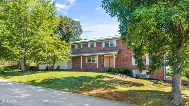 201 Highland Circle, Lenoir City, TN 37772