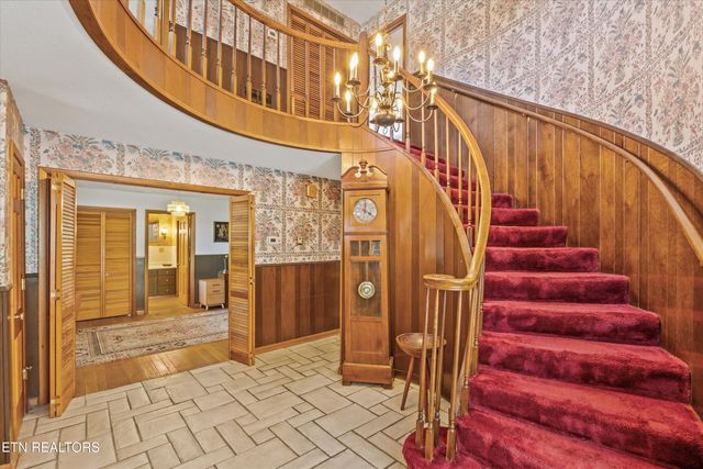 201 Highland Circle, Lenoir City, TN 37772