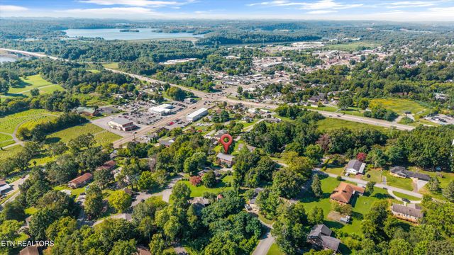 201 Highland Circle, Lenoir City, TN 37772