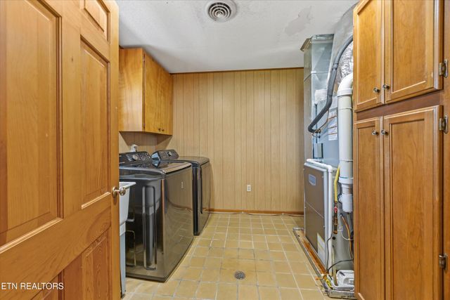 201 Highland Circle, Lenoir City, TN 37772