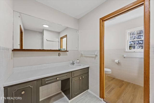 201 Highland Circle, Lenoir City, TN 37772